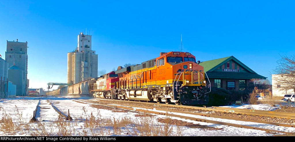 BNSF 3273